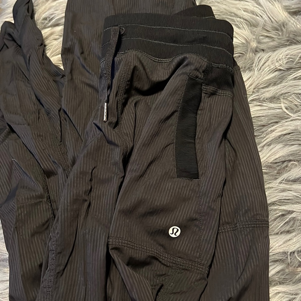 Lululemon black studio dance pant full length. size 4